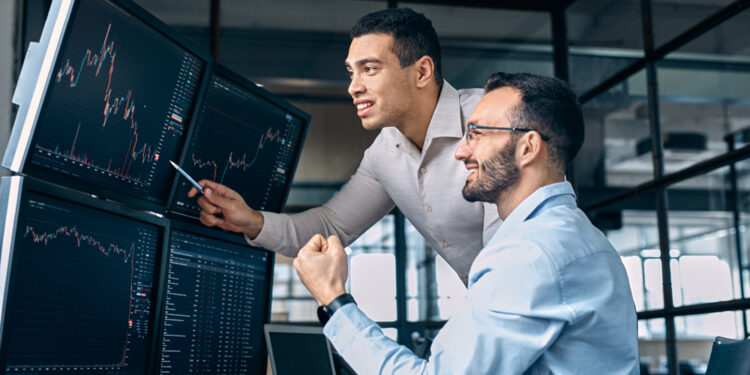 Trading Titans Unveiled: How the Wealthiest Investors Conquered Markets 🚀💹 Strategies, Vision, and Risk: The Blueprint to Financial Triumph! 💰📈